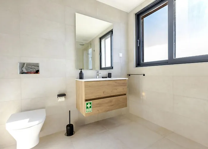 Vale Brisa - By Sch - P *